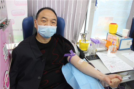 人民警察一心為民，捋袖捐血鐵血柔情——安康市公安局積極開展冬季獻血活動