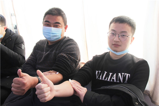 血液是生命的禮物——中國聯(lián)通安康市分公司、安康大數(shù)據(jù)運(yùn)營有限公司聯(lián)合開展冬季應(yīng)急獻(xiàn)血活動